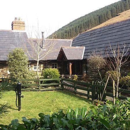 Clarisses Cottage Laragh Bagian luar foto