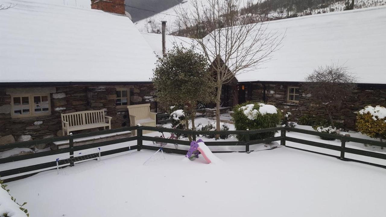 Clarisses Cottage Laragh Bagian luar foto