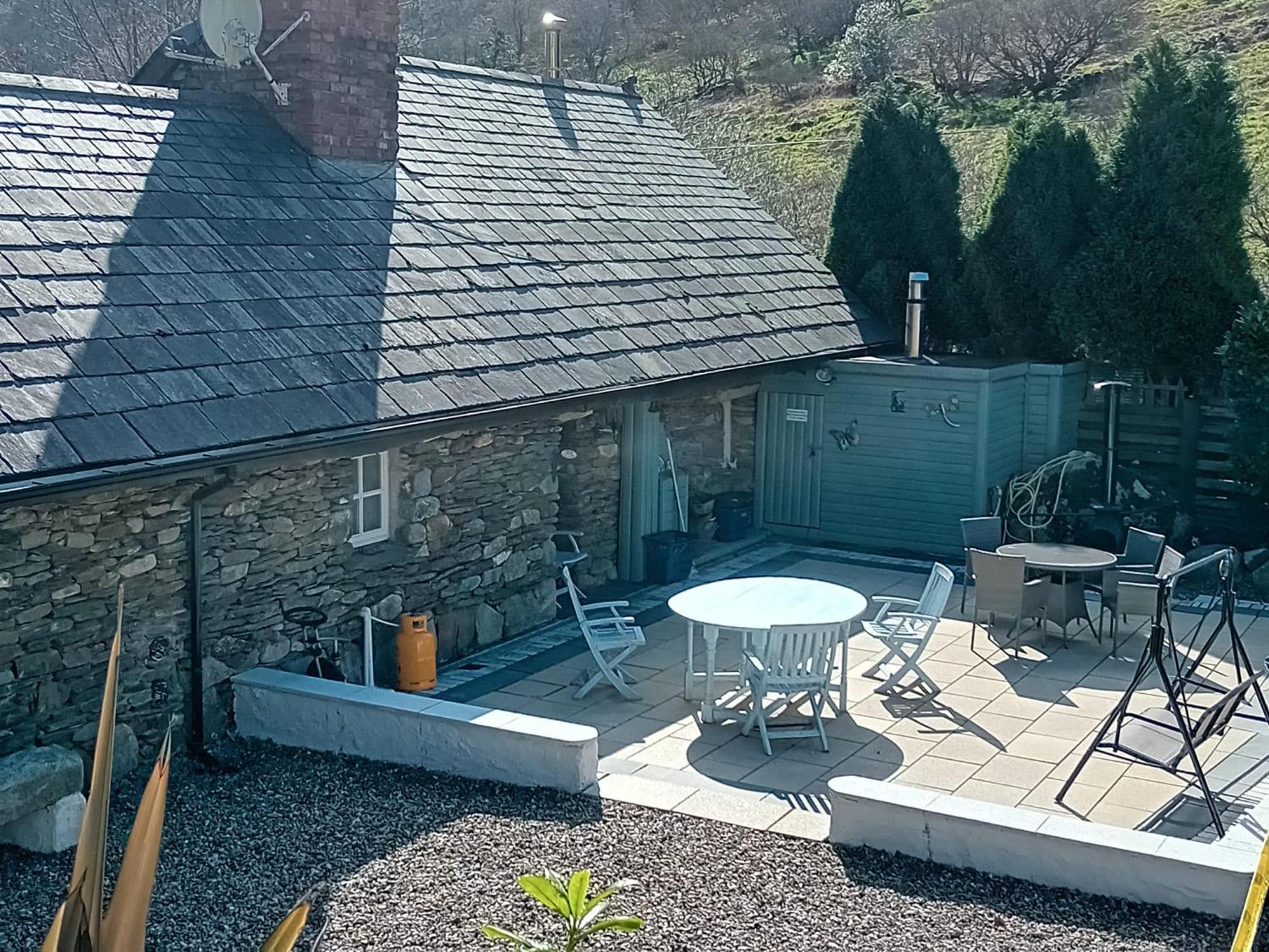 Clarisses Cottage Laragh Bagian luar foto