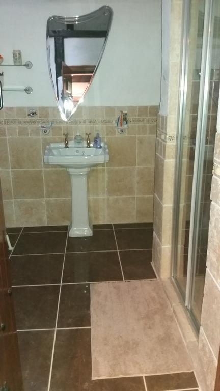 Clarisses Cottage Laragh Bagian luar foto