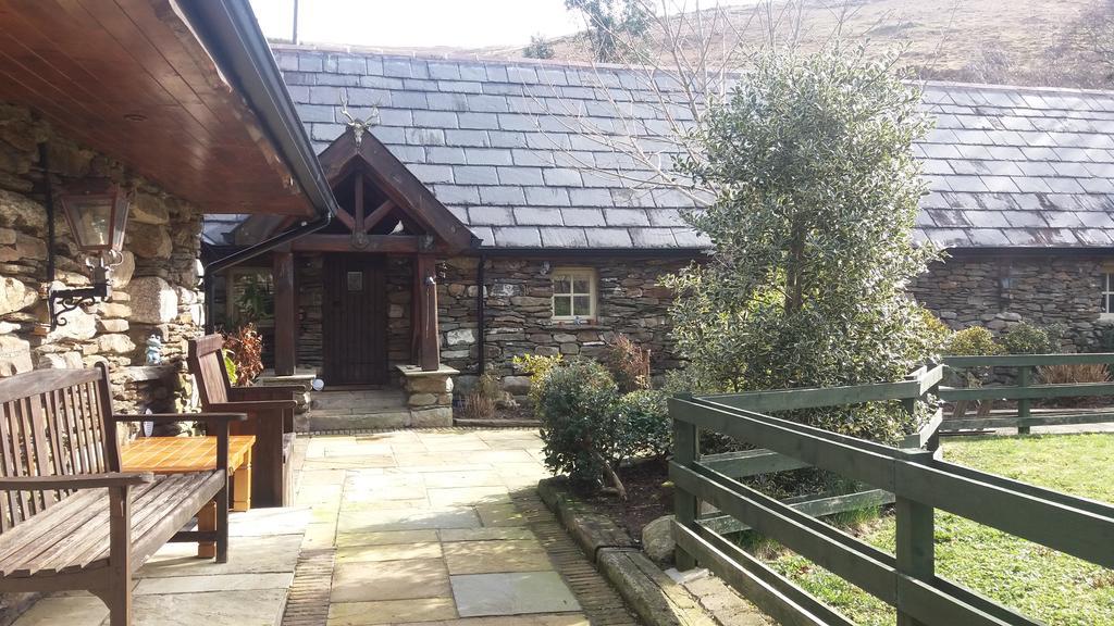 Clarisses Cottage Laragh Bagian luar foto