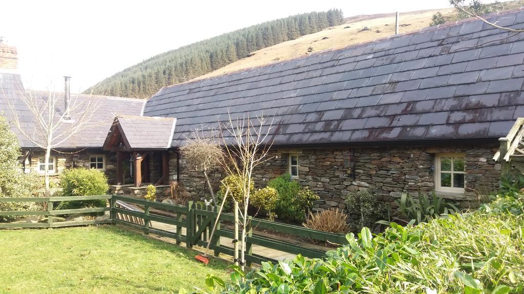 Clarisses Cottage Laragh Bagian luar foto