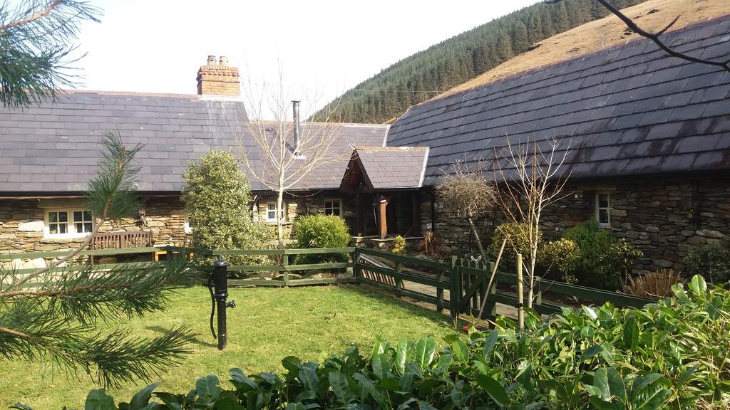 Clarisses Cottage Laragh Bagian luar foto